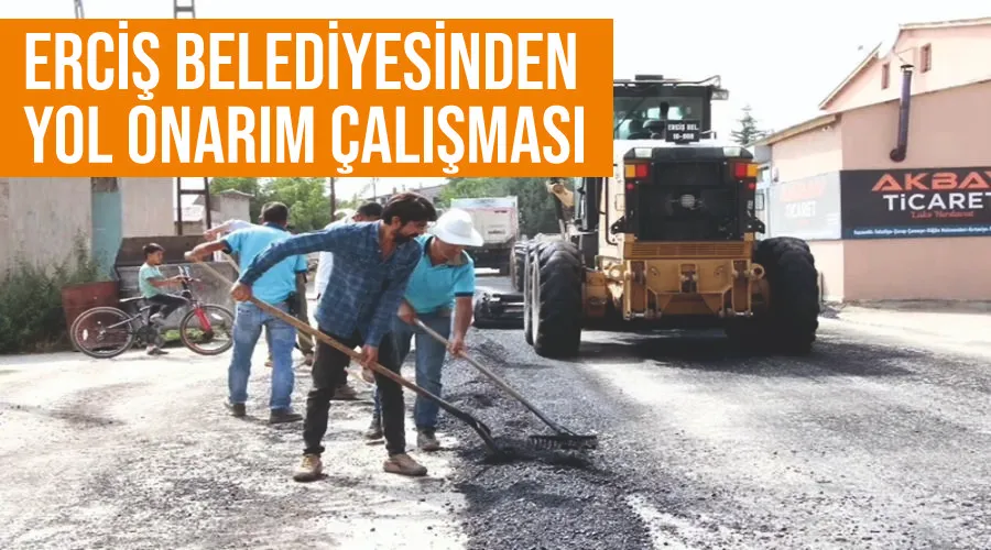 Erciş Belediyesinden yol onarım çalışması