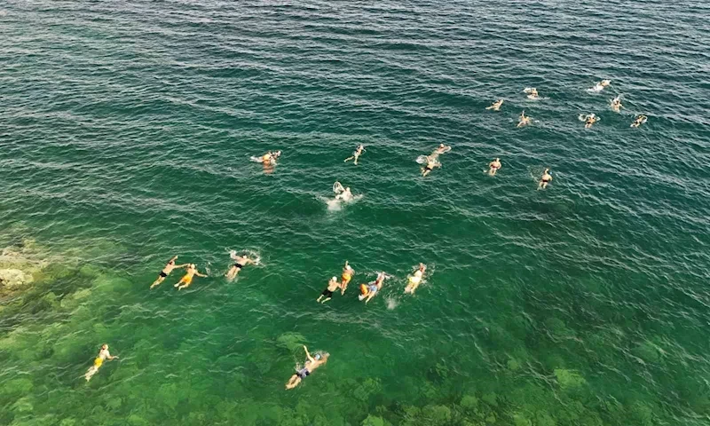 Van Gölü’nde en uzun mesafeli yüzme maratonu düzenlendi