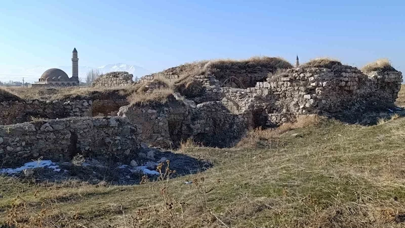 Eski Van Şehri görkemli geçmişine kavuşuyor