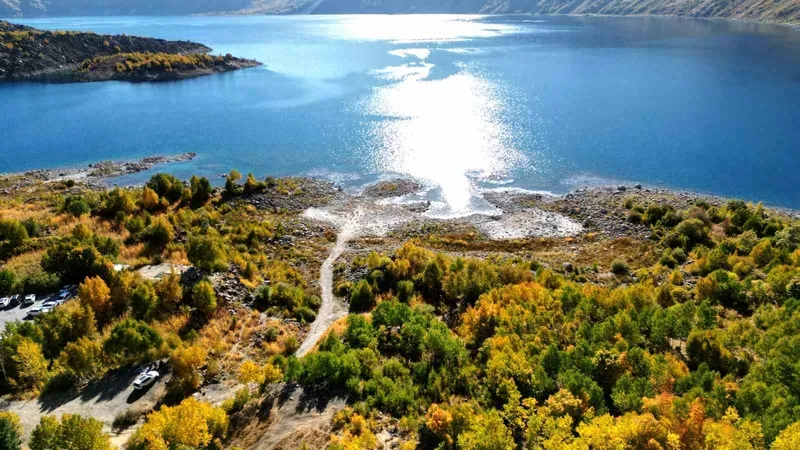 Nemrut’ta kartpostallık sonbahar manzaraları