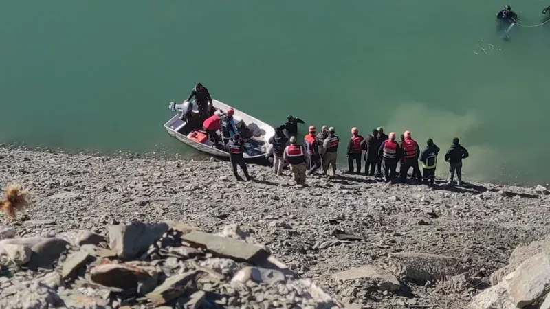 Zernek Barajı’na araç uçtu: 2 ölü