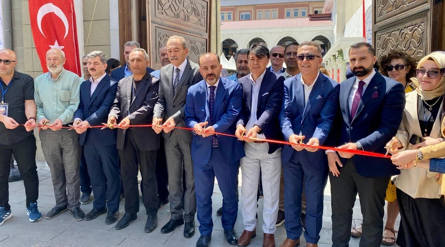 Van’da 2. Çocuk Edebiyatı Fuarı Açıldı