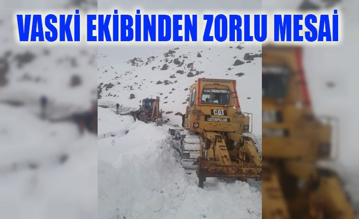 VASKİ ekibinden zorlu mesai