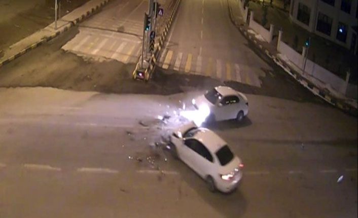Van’da trafik kazaları MOBESE’ye yansıdı