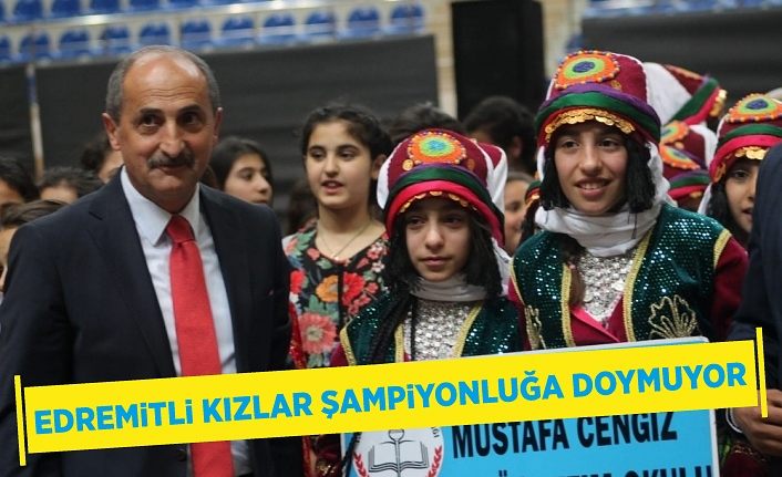 Edremitli kızlar şampiyonluğa doymuyor