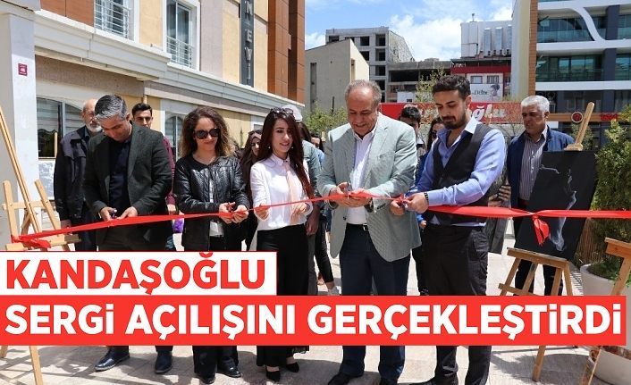 Kandaşoğlu sergi açılışını gerçekleştirdi