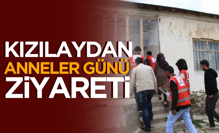 Kızılaydan ‘Anneler Günü’ ziyareti