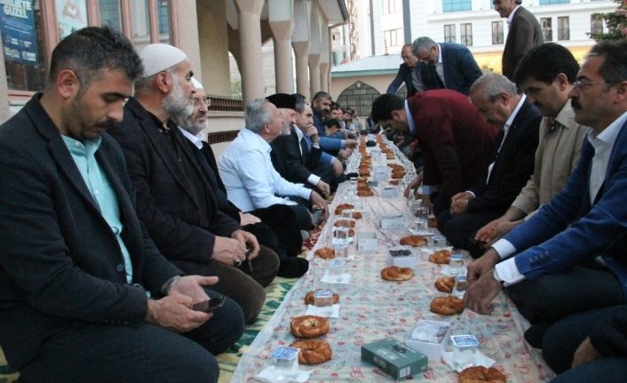 Van SDİ’den geleneksel ‘Ümmet İftarı’