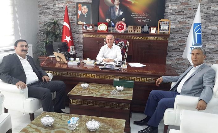 VANTB Başkanı Nayif Süer, Tuşba Belediye Başkanı Akman’a ziyaret
