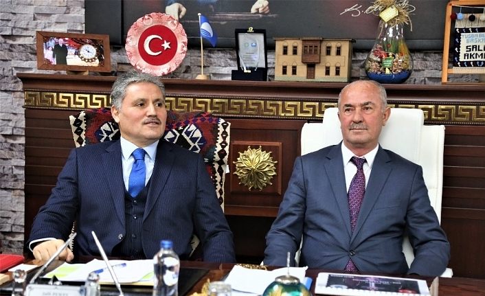 AK Parti Yerel Yönetimler Genel Başkan Yardımcısı Çakır’dan Tuşba Belediyesine ziyaret