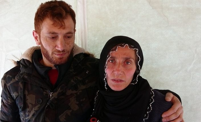 Depremde 4 çocuğunu kaybeden anne, yurtta kalan çocuklarını istiyor