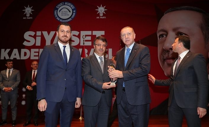 Türkmenoğlu'na Cumhurbaşkanı Erdoğan'dan ödül