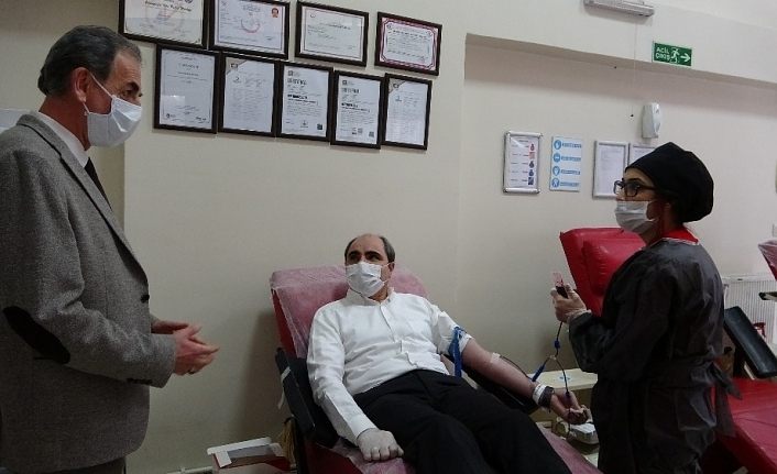 İlim Yayma Cemiyeti Van Şubesinden kan bağışı