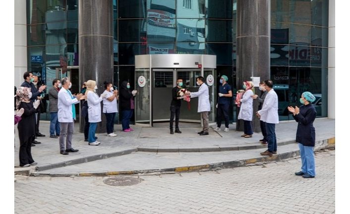 Van Valisi Bilmez: Van'da korona virüsten tedavi gören 61 kişi taburcu oldu