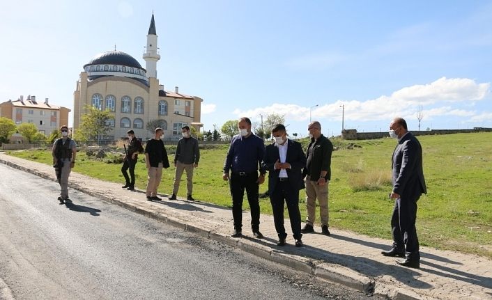 Erciş Belediyesinden zemin iyileştirme ve asfalt çalışması