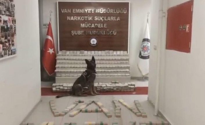 Van’da toprağa gömülü 248 kilo eroin ele geçirildi