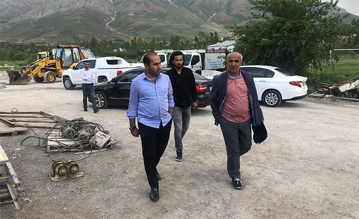 Çaldıran Belediye Başkanı Ensari, Gevaş Belediye Başkanı Sezer’i ziyaret etti