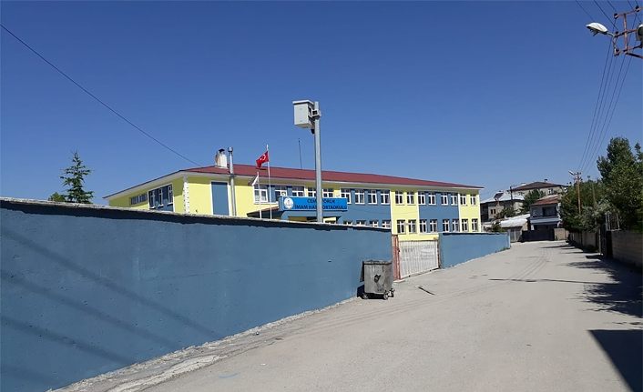 Cemil Yörük İmam Hatip Ortaokulu yeniden onarıldı