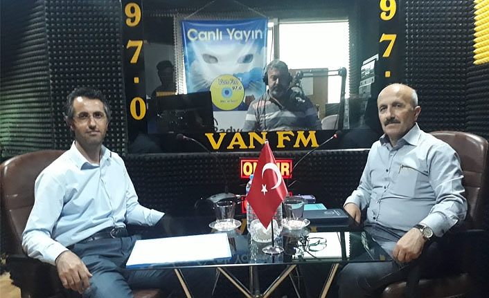 Fen İşleri Daire Başkanı Kıran, Van FM'de Ziya Türk’ün konuğu oldu