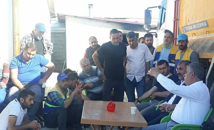 Hak-İş  Van İl Başkanı Efeoğlu Tuşba Belediyesi Çalışanlarını ziyaret etti