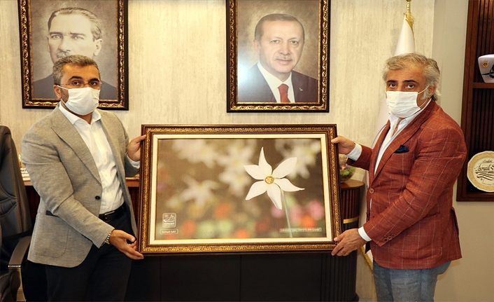 Eğitimci Bahri Yıldızbaş, Van Edremit Belediye Başkanı Say’ı ziyaret etti