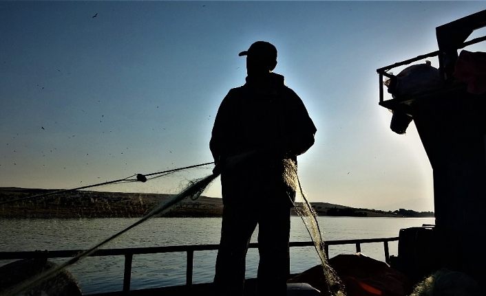 Van Gölü balıkçıları bereketli bir sezon bekliyor