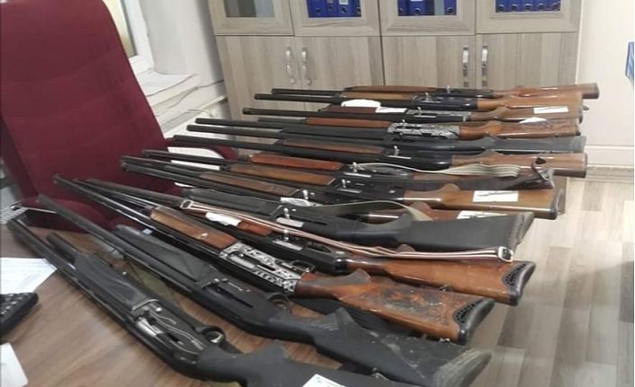 Van’da el konulan 14 tüfek ihale ile satıldı