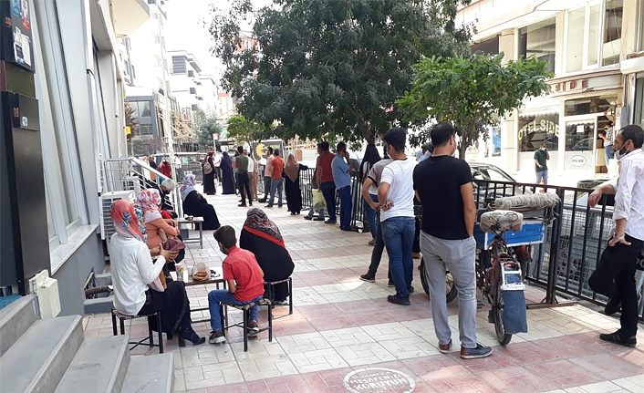 PTT Van’da, 36 şubeyle günlük 20 bin işlem yapıyor