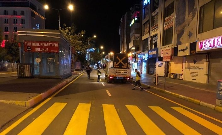 Van Cumhuriyet Caddesi’nin asfaltı tamamlandı