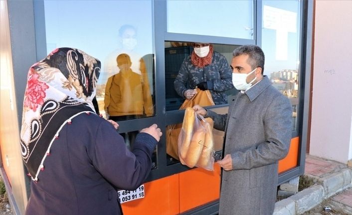 Başkan Say, halk ekmek satışını yerinde inceledi