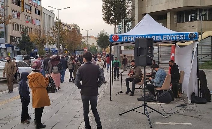 İpekyolu Belediyesi’nden sokak müziği etkinliği