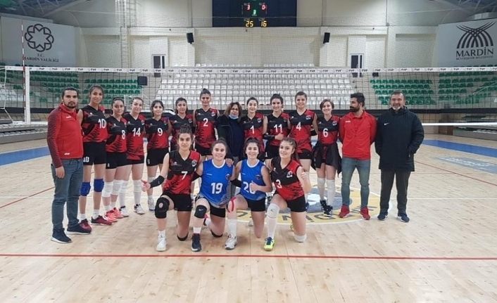 Van Büyükşehir Kadın Voleybol takımı liderliğini sürdürüyor