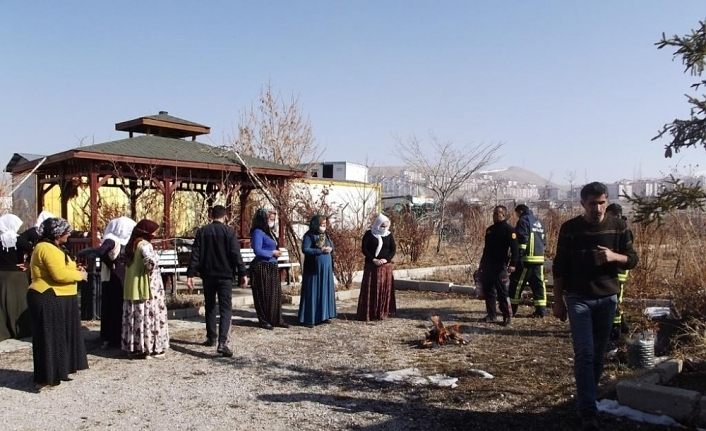 Van Büyükşehir Belediyesinden kursiyerlere yangın ve deprem eğitimi