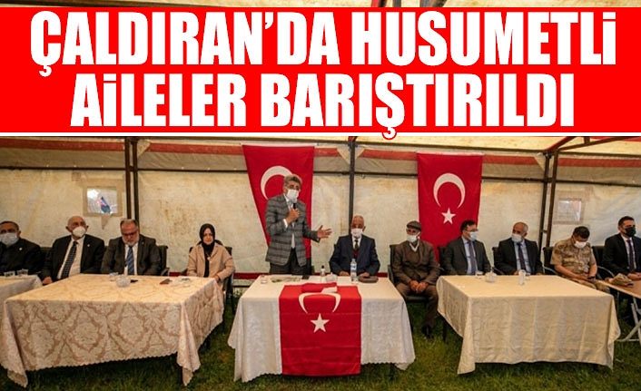 Çaldıran’da husumetli aileler barıştırıldı