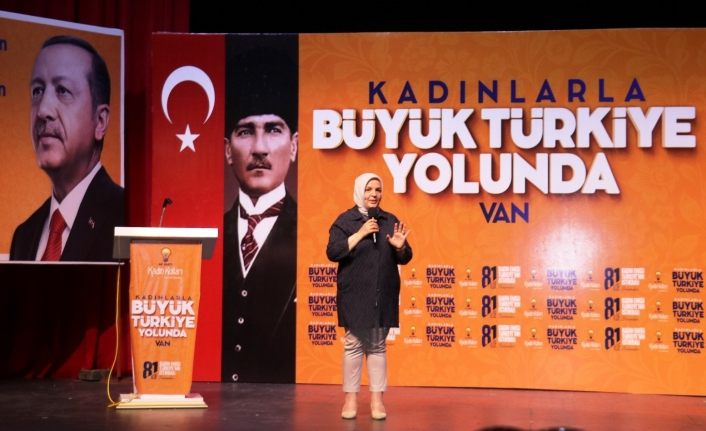 AK Parti Genel Merkez Kadın Kolları Başkanı Keşir Vanlı kadınlarla bir araya geldi