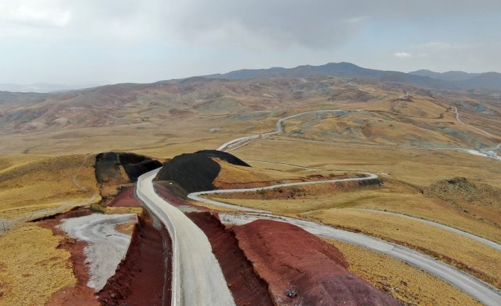 Göçmen baskısına karşı İran sınırında güvenlik tedbirleri üst seviyeye çıkarıldı