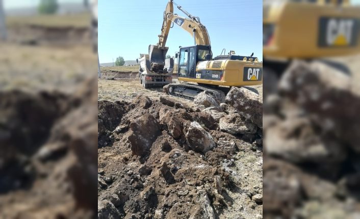 Muradiye Belediyesi sel bölgesindeki çalışmalarını sürdürüyor