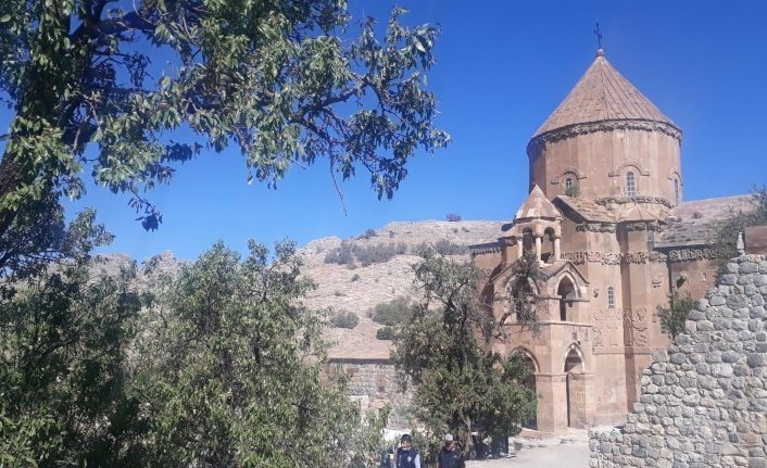 Akdamar Kilisesi dokuzuncu ayin için hazır