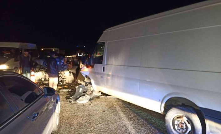 Başkale’de iki araç çarpıştı: 4 yaralı