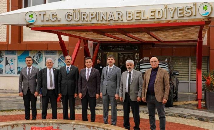 Milletvekillerinden Gürpınar Belediyesine ziyaret