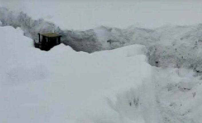 3 günde açılan 1,5 kilometrelik yol 3 saatte kapandı