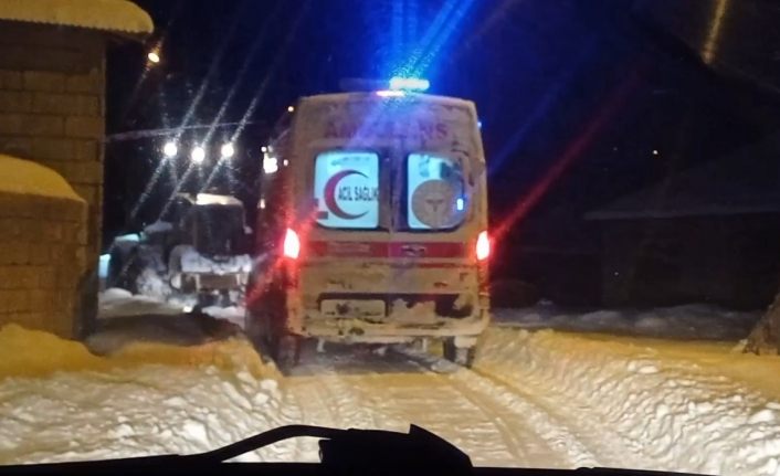 96 yaşındaki kalp hastası için karda zorlu mücadele