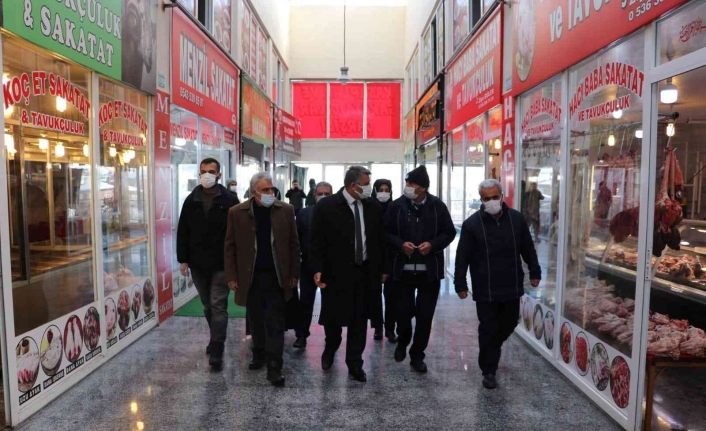 Van Büyükşehir Belediyesi zabıtasından sakatat ve pastanelere denetim