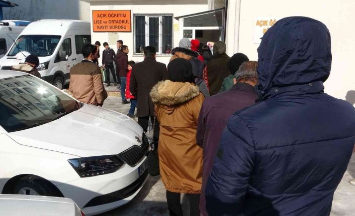 Van’da açık öğretim kayıtlarına yoğun ilgi