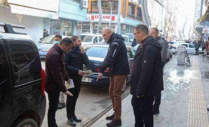 İpekyolu Belediye Başkan Vekili Aydın’dan Yüzbaşıoğlu Caddesi esnafına ziyaret