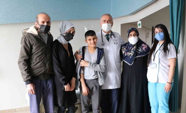 ‘Masada kalırsın’ denilen 12 yaşındaki çocuk Van’da sağlığına kavuştu