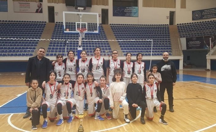 Van Büyükşehir Belediyesi Basketbol Takımı bölge şampiyonasında