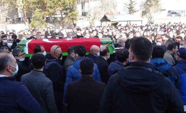 Van’da hayatını kaybeden Tuşba Sağlık Müdürü memleketine uğurlandı