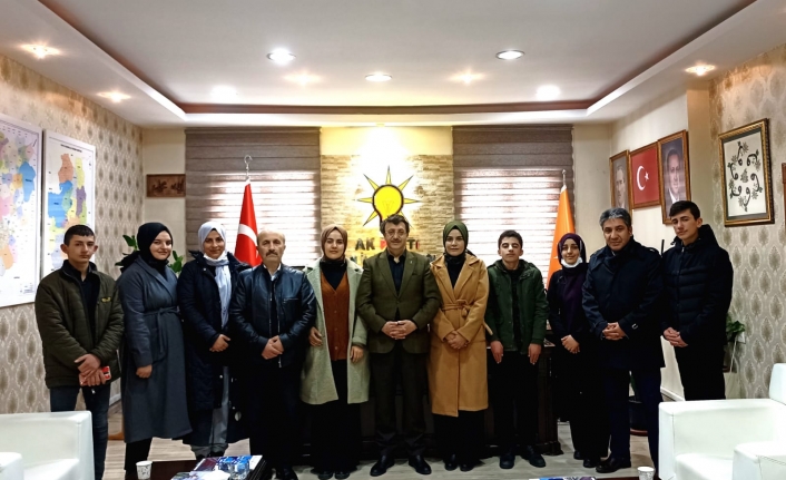 Vangölü TV ekibi AK Parti Van İl Başkanlığına iadei ziyarette bulundu