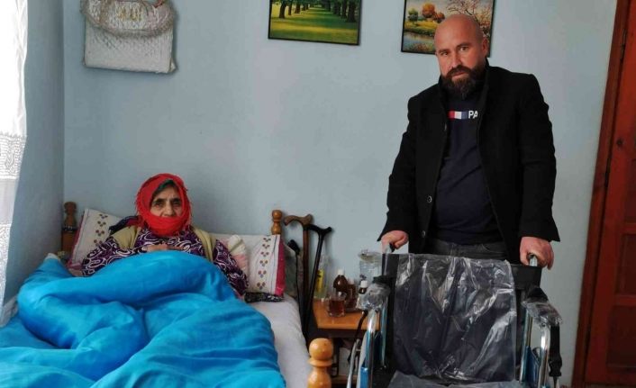 6 yıldır yürüyemeyen 70 yaşındaki hasta tekerlekli sandalyeye kavuştu